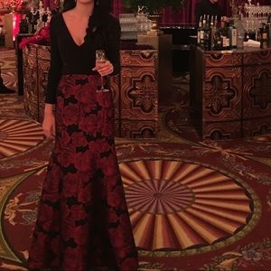 Beautiful Black & Red Evening Dress - Size 8/6